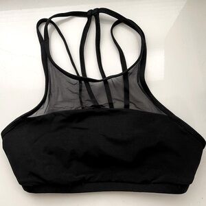 Lululemon high neck sports bra size 4